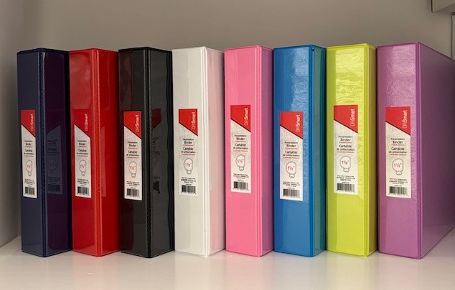 Relieur 1.5'' avec pochettes transparentes couleur asst. - SCOLAIRE - AVANDIUM COMMERCE LTEE